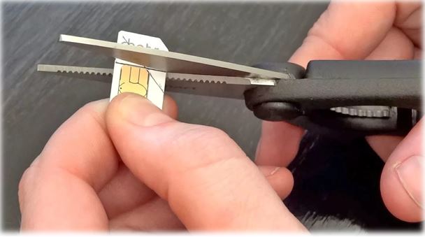 cut the SIM card with your own hands