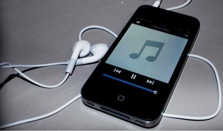 Offline music listening apps on Android and iPhone