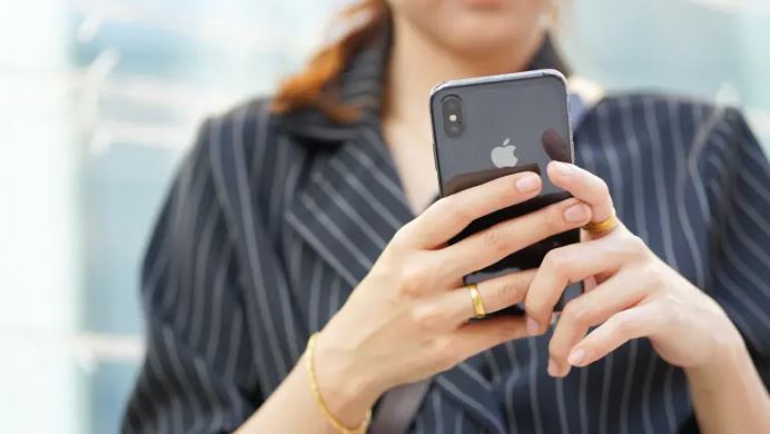 Is there a WPS button on an iPhone - does it work?